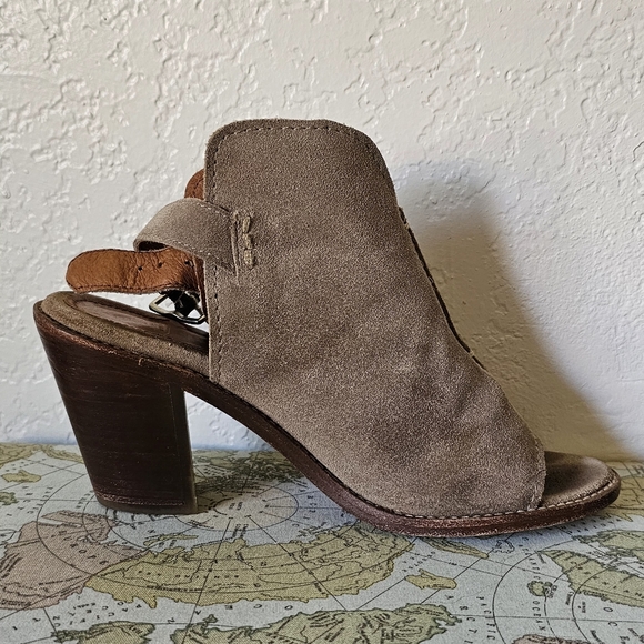 FRYE taupe suede open toe comfy heels size 7B